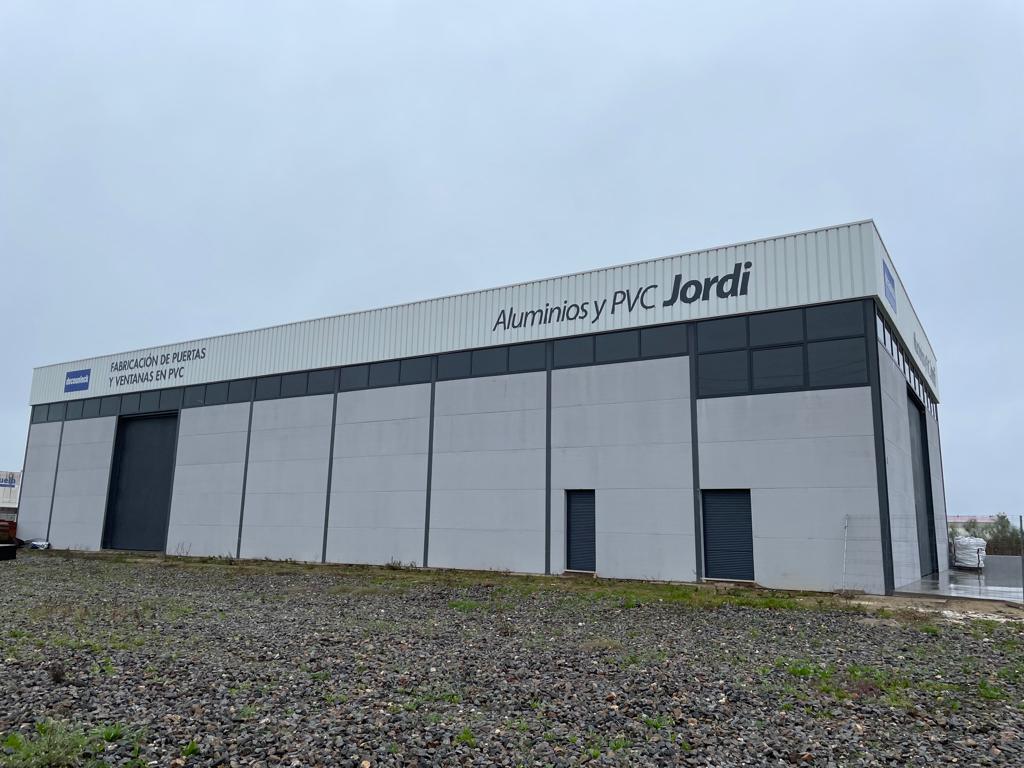 Nave Aluminios y PVC Jordi